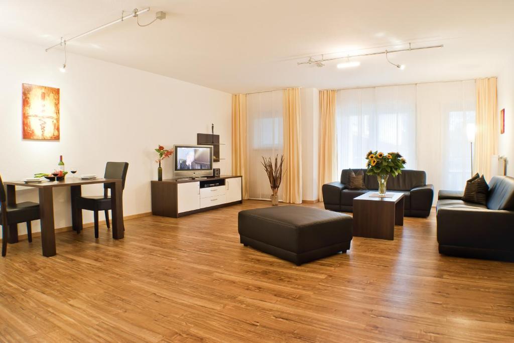Serviced Apartments Kurpfalzhof Oftersheim Rum bild