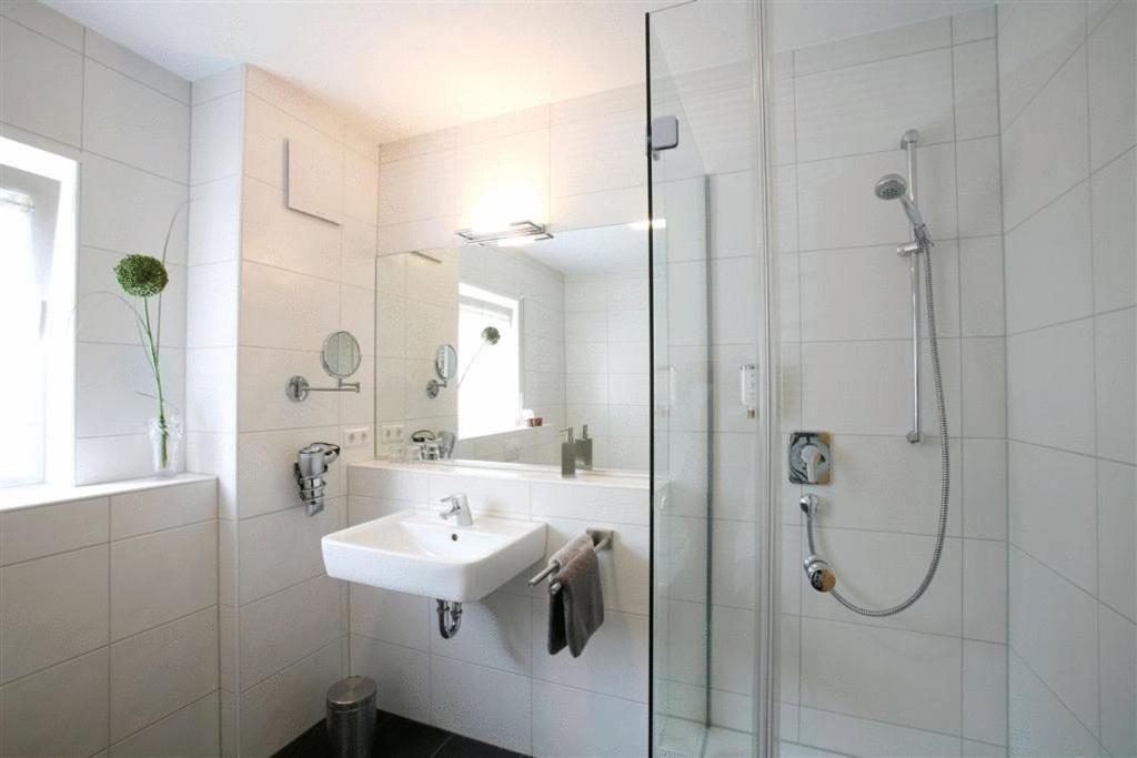 Serviced Apartments Kurpfalzhof Oftersheim Exteriör bild